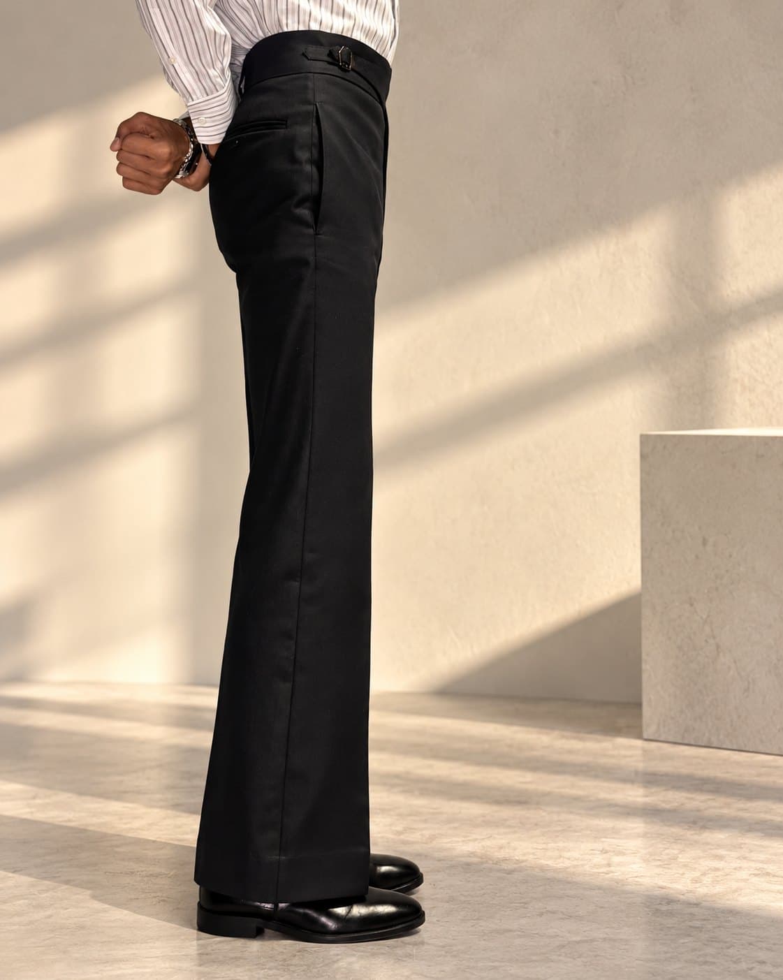 The bootcut, side on.